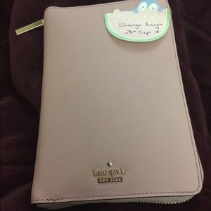Kate spade agenda in pink bonnet